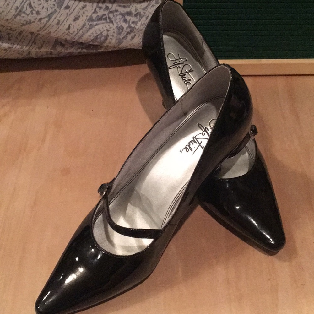 Life Stride Narrow Heels